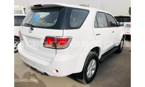 Dieundeu Imported Toyota Fortuner White Auto in Import - Dubai in Dakar Dieundeu Imported Toyota Fortuner White Auto in Import - Dubai in Dakar
