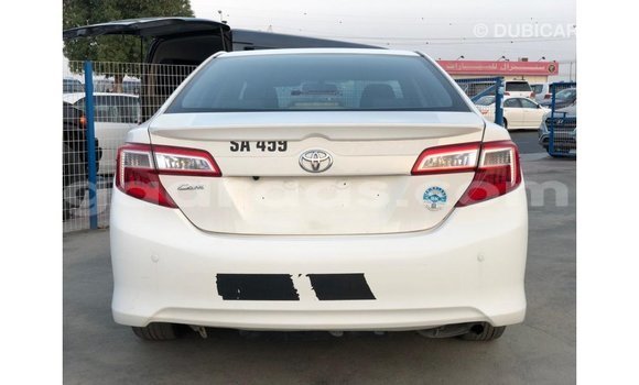 Dieundeu Imported Toyota Camry White Auto in Import - Dubai in Dakar Dieundeu Imported Toyota Camry White Auto in Import - Dubai in Dakar