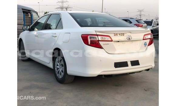 Dieundeu Imported Toyota Camry White Auto in Import - Dubai in Dakar Dieundeu Imported Toyota Camry White Auto in Import - Dubai in Dakar