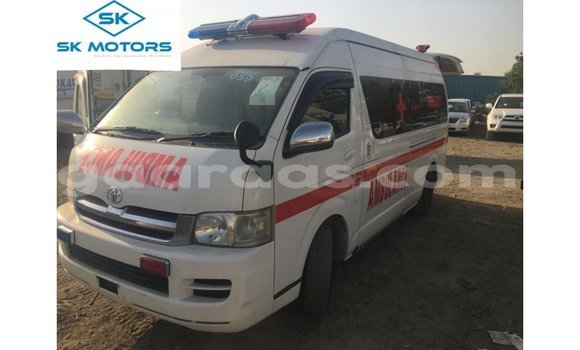 Acheter Import Voiture Toyota Hiace Blanc à Import - Dubai, Dakar