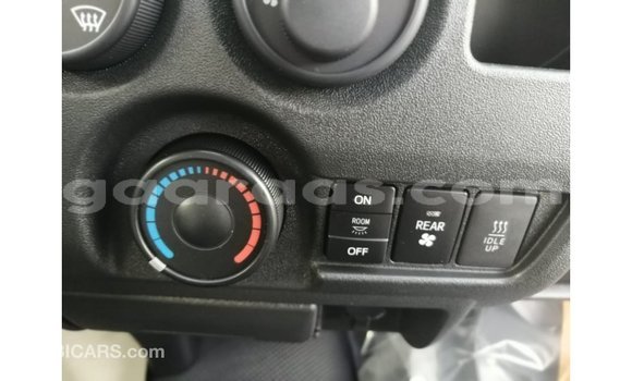 Dieundeu Imported Toyota Hiace White Auto in Import - Dubai in Dakar Dieundeu Imported Toyota Hiace White Auto in Import - Dubai in Dakar