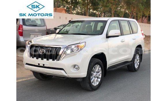 Acheter Import Voiture Toyota Prado Blanc à Import - Dubai, Dakar