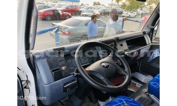 Dieundeu Imported Mitsubishi Carisma White Auto in Import - Dubai in Dakar Dieundeu Imported Mitsubishi Carisma White Auto in Import - Dubai in Dakar