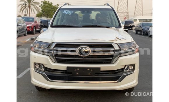 Dieundeu Imported Toyota Land Cruiser White Auto in Import - Dubai in Dakar Dieundeu Imported Toyota Land Cruiser White Auto in Import - Dubai in Dakar