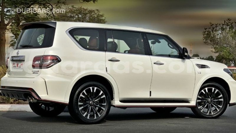 Big with watermark nissan patrol dakar import dubai 6460