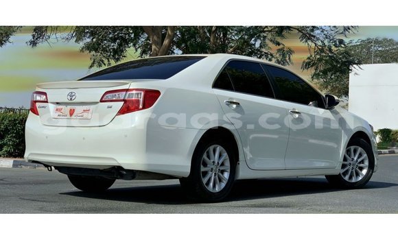 Acheter Import Voiture Toyota Camry Blanc à Import - Dubai, Dakar Acheter Import Voiture Toyota Camry Blanc à Import - Dubai, Dakar