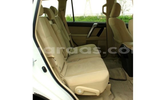 Acheter Import Voiture Toyota Prado Blanc à Import - Dubai, Dakar Acheter Import Voiture Toyota Prado Blanc à Import - Dubai, Dakar