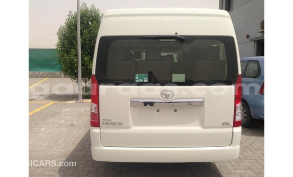 Dieundeu Imported Toyota Hiace White Auto in Import - Dubai in Dakar Dieundeu Imported Toyota Hiace White Auto in Import - Dubai in Dakar