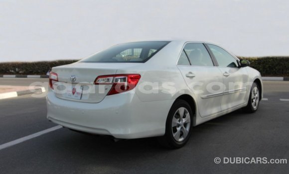 Acheter Import Voiture Toyota Camry Blanc à Import - Dubai, Dakar Acheter Import Voiture Toyota Camry Blanc à Import - Dubai, Dakar