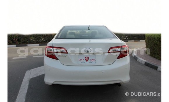 Acheter Import Voiture Toyota Camry Blanc à Import - Dubai, Dakar Acheter Import Voiture Toyota Camry Blanc à Import - Dubai, Dakar