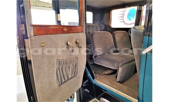 Dieundeu Imported Buick Electra Blue Auto in Import - Dubai in Dakar Dieundeu Imported Buick Electra Blue Auto in Import - Dubai in Dakar