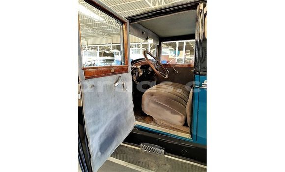 Dieundeu Imported Buick Electra Blue Auto in Import - Dubai in Dakar Dieundeu Imported Buick Electra Blue Auto in Import - Dubai in Dakar