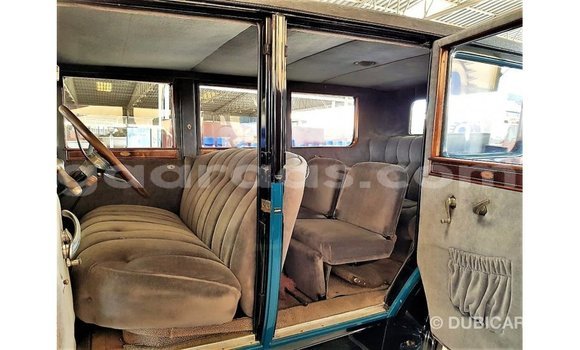 Dieundeu Imported Buick Electra Blue Auto in Import - Dubai in Dakar Dieundeu Imported Buick Electra Blue Auto in Import - Dubai in Dakar