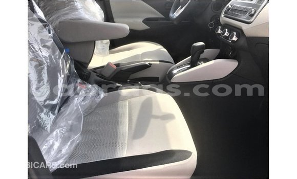 Acheter Import Voiture Nissan Sunny Blanc à Import - Dubai, Dakar Acheter Import Voiture Nissan Sunny Blanc à Import - Dubai, Dakar