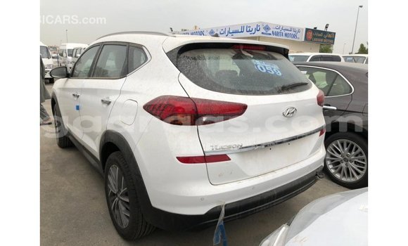 Buy Import Hyundai Tucson White Car in Import - Dubai in Dakar Buy Import Hyundai Tucson White Car in Import - Dubai in Dakar