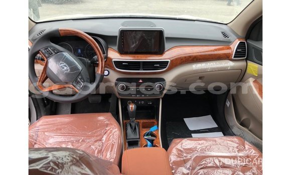 Buy Import Hyundai Tucson White Car in Import - Dubai in Dakar Buy Import Hyundai Tucson White Car in Import - Dubai in Dakar