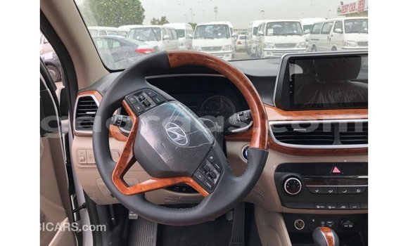 Buy Import Hyundai Tucson White Car in Import - Dubai in Dakar Buy Import Hyundai Tucson White Car in Import - Dubai in Dakar