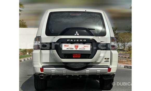Acheter Import Voiture Mitsubishi Pajero Blanc à Import - Dubai, Dakar Acheter Import Voiture Mitsubishi Pajero Blanc à Import - Dubai, Dakar