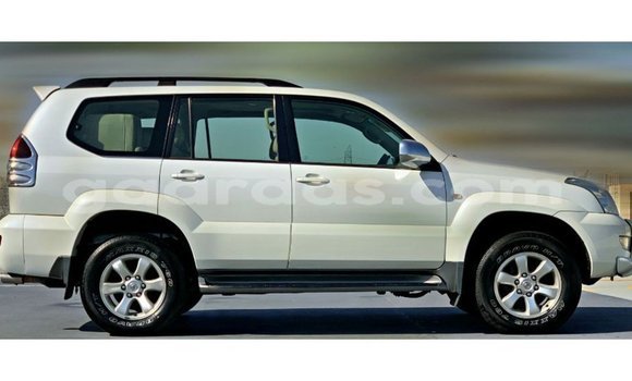 Acheter Import Voiture Toyota Prado Blanc à Import - Dubai, Dakar Acheter Import Voiture Toyota Prado Blanc à Import - Dubai, Dakar
