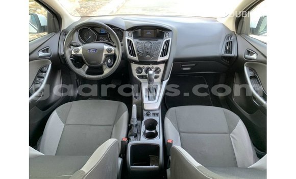 Acheter Import Voiture Ford Focus Blanc à Import - Dubai, Dakar Acheter Import Voiture Ford Focus Blanc à Import - Dubai, Dakar