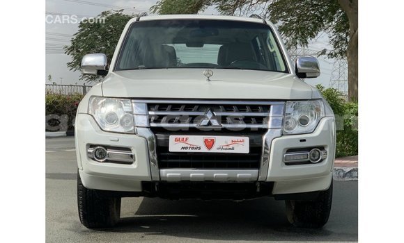 Acheter Import Voiture Mitsubishi Pajero Blanc à Import - Dubai, Dakar Acheter Import Voiture Mitsubishi Pajero Blanc à Import - Dubai, Dakar