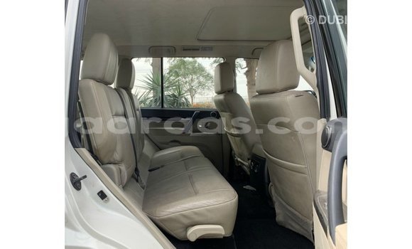 Acheter Import Voiture Mitsubishi Pajero Blanc à Import - Dubai, Dakar Acheter Import Voiture Mitsubishi Pajero Blanc à Import - Dubai, Dakar