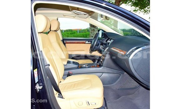 Acheter Import Voiture Audi Q7 Noir à Import - Dubai, Dakar Acheter Import Voiture Audi Q7 Noir à Import - Dubai, Dakar