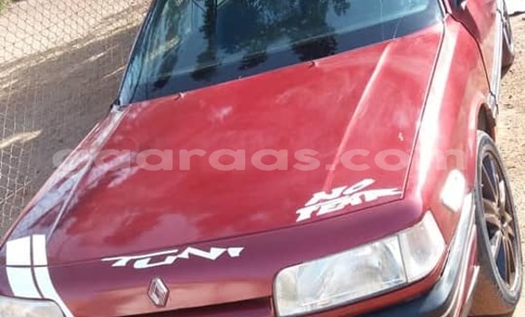 Dieundeu Occasion Renault 19 Red Auto in Dakar in Dakar Dieundeu Occasion Renault 19 Red Auto in Dakar in Dakar