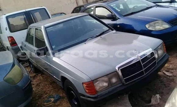 Dieundeu Occasion Mercedes‒Benz 190 Silver Auto in Dakar in Dakar Dieundeu Occasion Mercedes‒Benz 190 Silver Auto in Dakar in Dakar