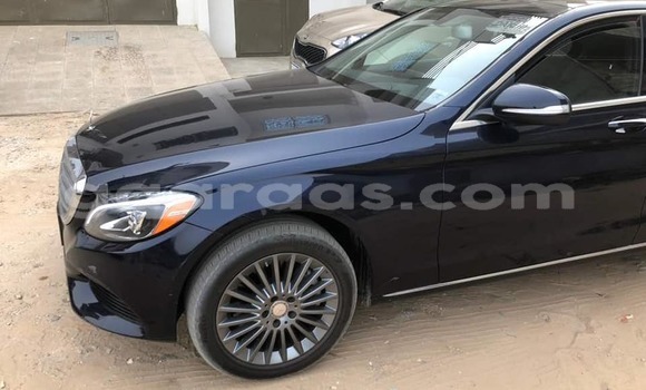 Dieundeu Occasion Mercedes‒Benz 300CD Black Auto in Dakar in Dakar Dieundeu Occasion Mercedes‒Benz 300CD Black Auto in Dakar in Dakar