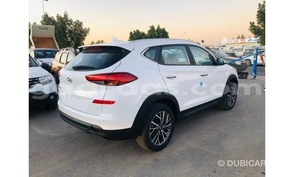 Dieundeu Imported Hyundai Tucson White Auto in Import - Dubai in Dakar Dieundeu Imported Hyundai Tucson White Auto in Import - Dubai in Dakar