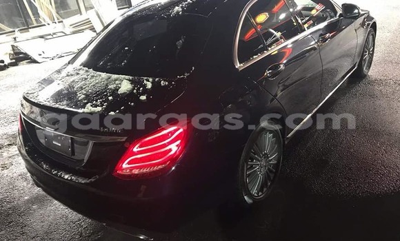 Dieundeu Occasion Mercedes‒Benz 300CD Black Auto in Dakar in Dakar Dieundeu Occasion Mercedes‒Benz 300CD Black Auto in Dakar in Dakar