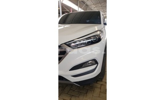 Dieundeu Imported Hyundai Tucson White Auto in Import - Dubai in Dakar Dieundeu Imported Hyundai Tucson White Auto in Import - Dubai in Dakar