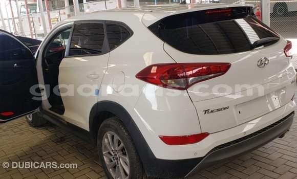 Dieundeu Imported Hyundai Tucson White Auto in Import - Dubai in Dakar Dieundeu Imported Hyundai Tucson White Auto in Import - Dubai in Dakar