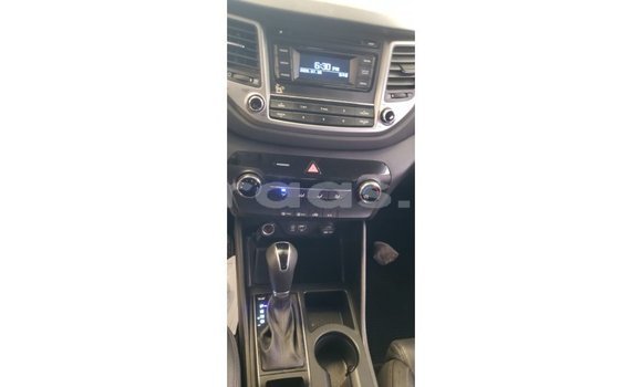 Dieundeu Imported Hyundai Tucson White Auto in Import - Dubai in Dakar Dieundeu Imported Hyundai Tucson White Auto in Import - Dubai in Dakar