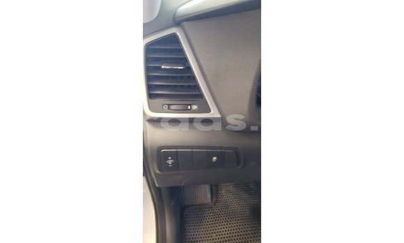 Dieundeu Imported Hyundai Tucson White Auto in Import - Dubai in Dakar Dieundeu Imported Hyundai Tucson White Auto in Import - Dubai in Dakar