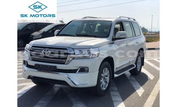Buy Import Toyota Land Cruiser White Car in Import - Dubai in Dakar