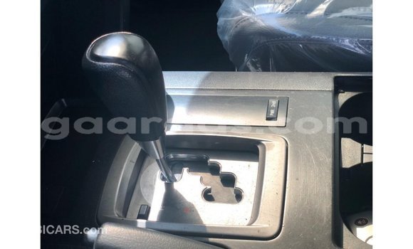 Acheter Import Voiture Toyota Land Cruiser Blanc à Import - Dubai, Dakar Acheter Import Voiture Toyota Land Cruiser Blanc à Import - Dubai, Dakar