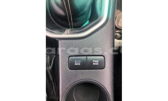 Dieundeu Imported Toyota Hilux White Auto in Import - Dubai in Dakar Dieundeu Imported Toyota Hilux White Auto in Import - Dubai in Dakar