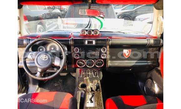 Dieundeu Imported Toyota FJ Cruiser Black Auto in Import - Dubai in Dakar Dieundeu Imported Toyota FJ Cruiser Black Auto in Import - Dubai in Dakar