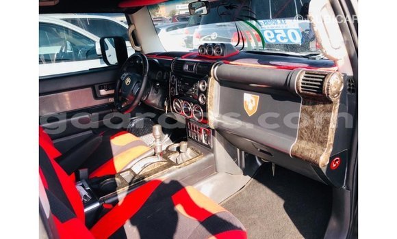 Dieundeu Imported Toyota FJ Cruiser Black Auto in Import - Dubai in Dakar Dieundeu Imported Toyota FJ Cruiser Black Auto in Import - Dubai in Dakar