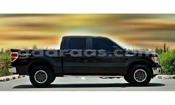 Acheter Import Voiture Ford Club Wagon Marron à Import - Dubai, Dakar Acheter Import Voiture Ford Club Wagon Marron à Import - Dubai, Dakar