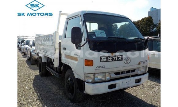 Acheter Import Voiture Toyota Dyna Blanc à Import - Dubai, Dakar