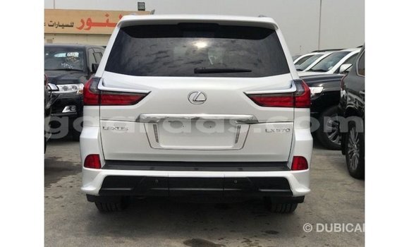 Acheter Import Voiture Lexus LX Blanc à Import - Dubai, Dakar Acheter Import Voiture Lexus LX Blanc à Import - Dubai, Dakar