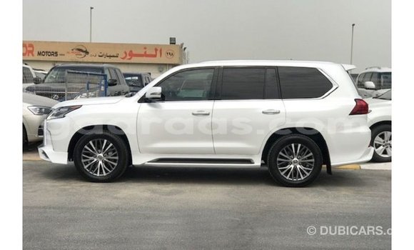 Acheter Import Voiture Lexus LX Blanc à Import - Dubai, Dakar Acheter Import Voiture Lexus LX Blanc à Import - Dubai, Dakar