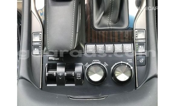 Acheter Import Voiture Lexus LX Blanc à Import - Dubai, Dakar Acheter Import Voiture Lexus LX Blanc à Import - Dubai, Dakar