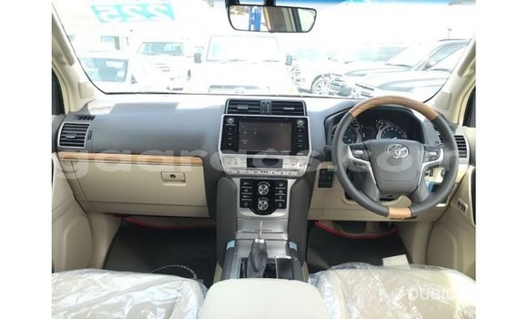 Acheter Import Voiture Toyota Prado Blanc à Import - Dubai, Dakar Acheter Import Voiture Toyota Prado Blanc à Import - Dubai, Dakar