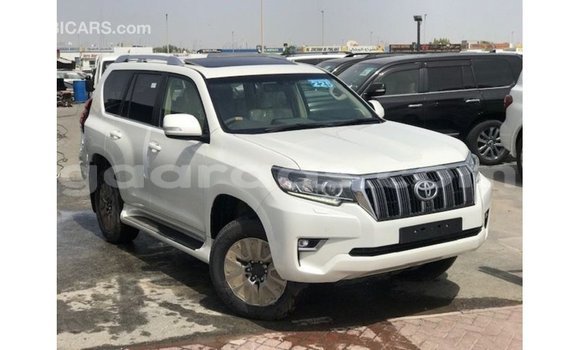 Acheter Import Voiture Toyota Prado Blanc à Import - Dubai, Dakar Acheter Import Voiture Toyota Prado Blanc à Import - Dubai, Dakar