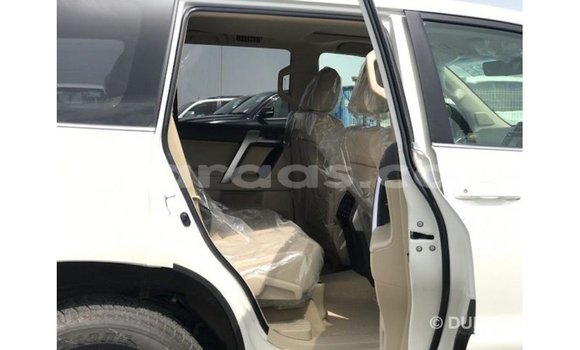 Acheter Import Voiture Toyota Prado Blanc à Import - Dubai, Dakar Acheter Import Voiture Toyota Prado Blanc à Import - Dubai, Dakar