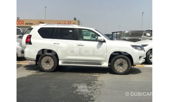 Acheter Import Voiture Toyota Prado Blanc à Import - Dubai, Dakar Acheter Import Voiture Toyota Prado Blanc à Import - Dubai, Dakar